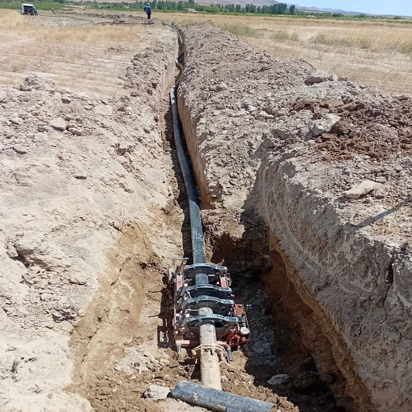 اصلاح خط انتقال آب شرب مجتمع روستایی خبوشان فاروج با اعتبار ۱۵ میلیارد ریال؛ گامی برای پایداری آب شرب ۴۱۳ روستانشین خراسان شمالی