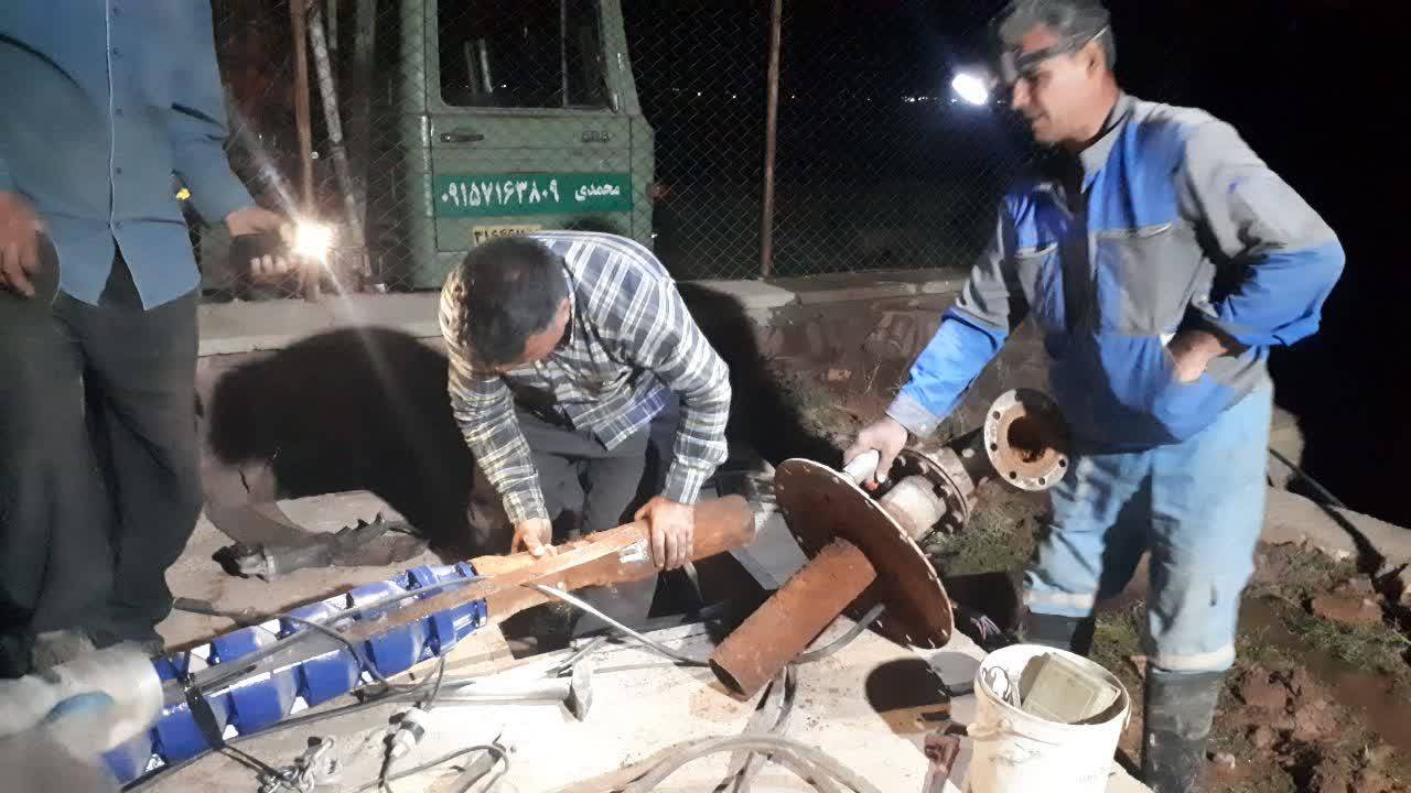 تلاش تا پاسی از شب برای پایداری آب شرب ۵ روستای اسفراین خراسان شمالی با تعویض الکتروپمپ 